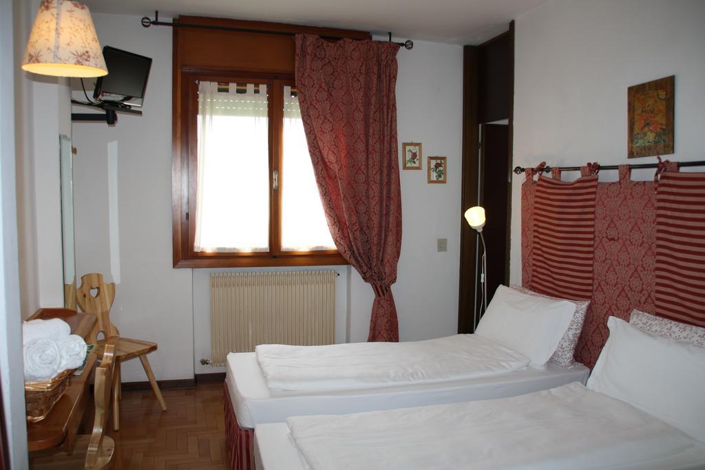 Hotel La Caminatha Val di Zoldo Rum bild