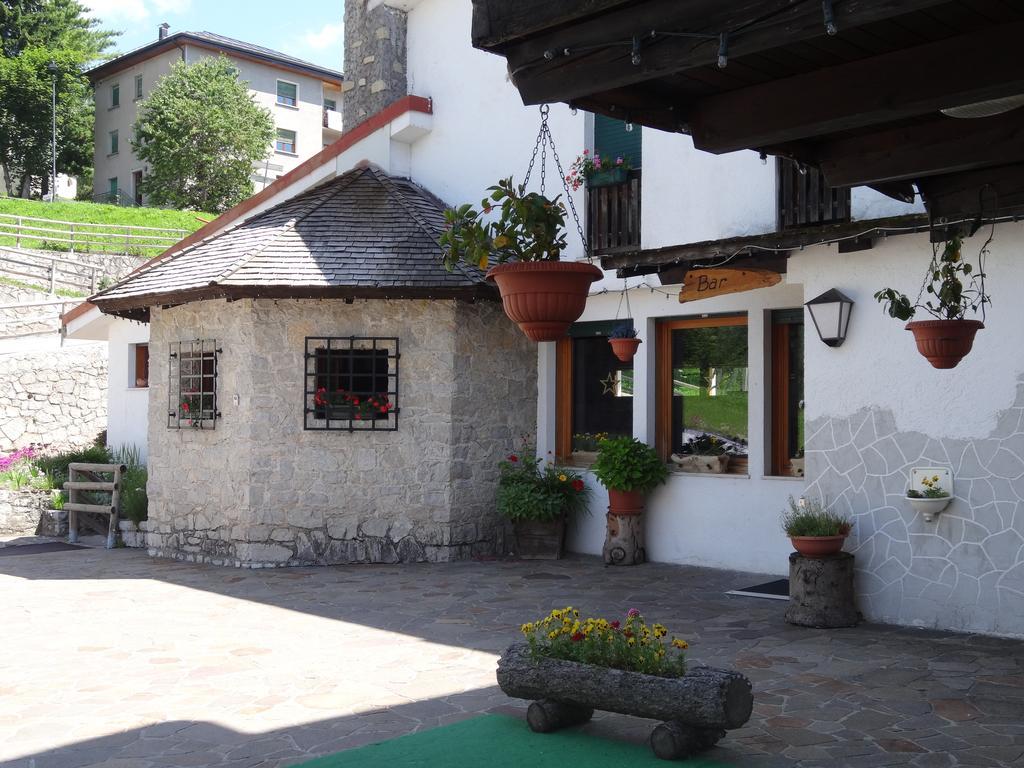 Hotel La Caminatha Val di Zoldo Exteriör bild