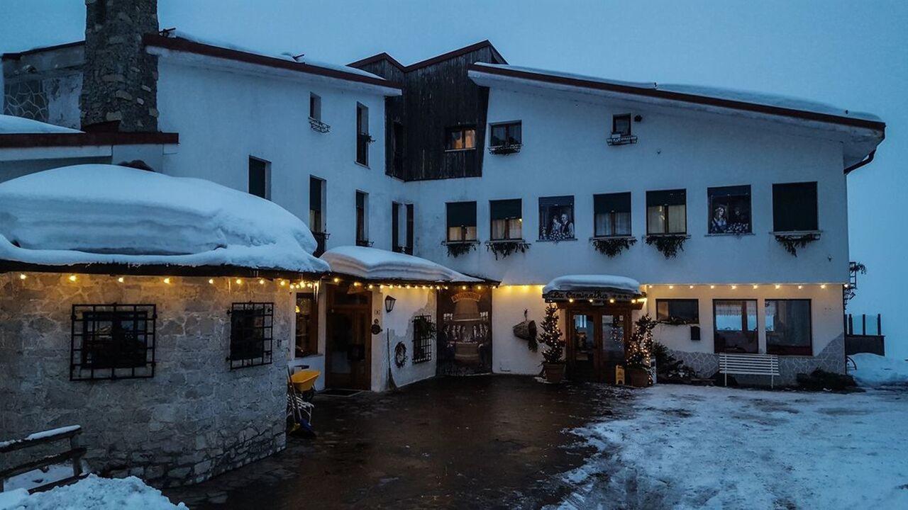 Hotel La Caminatha Val di Zoldo Exteriör bild